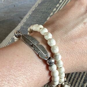 Silver Feather and Cream Beaded Bracelet